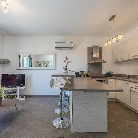 Residence P&v Premium Les De Porto- Vecchio *
